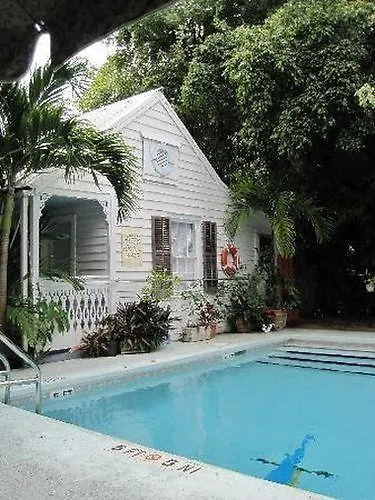 Blue Parrot Inn