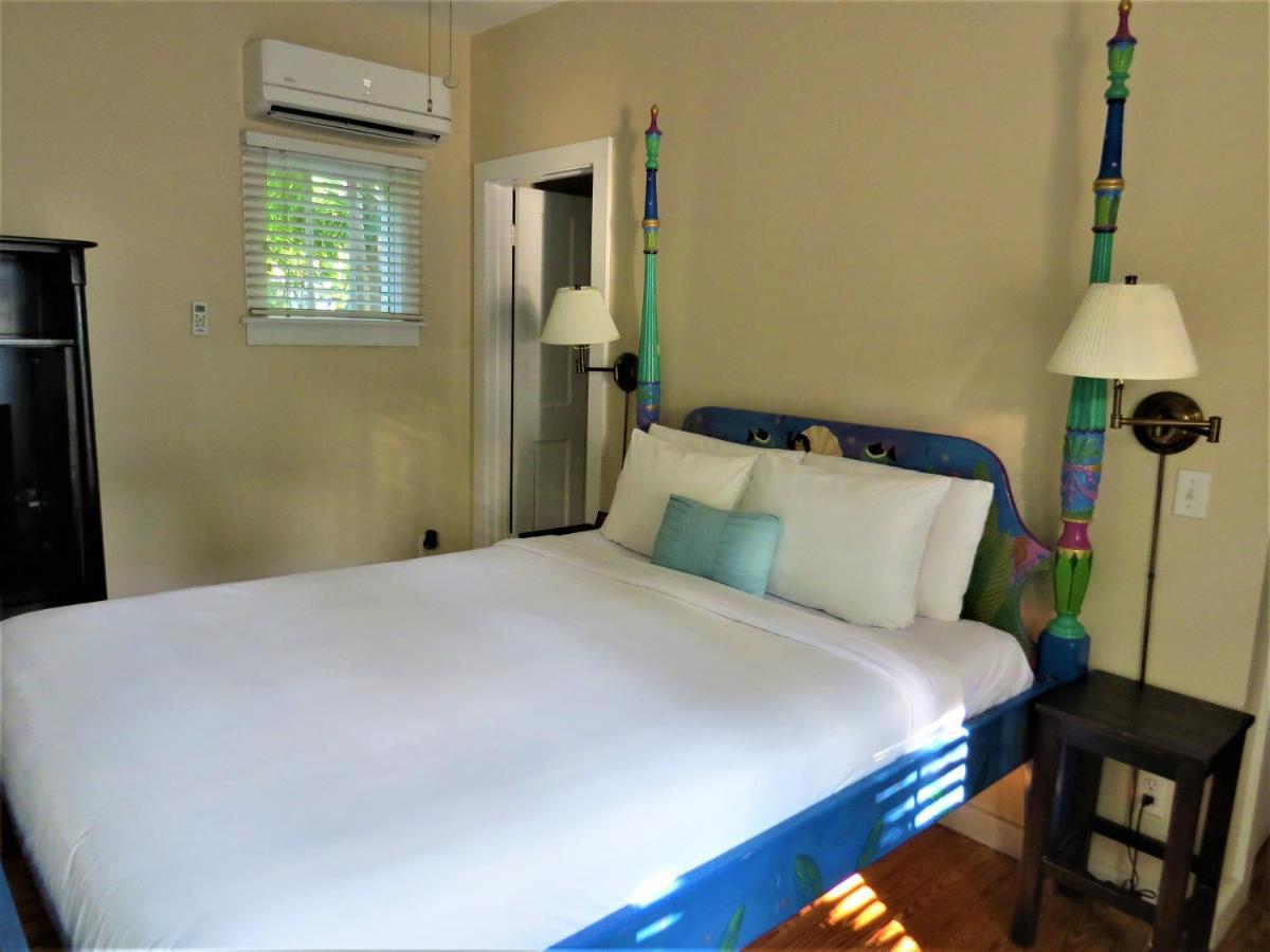 Ambrosia Bed & Breakfast 3*