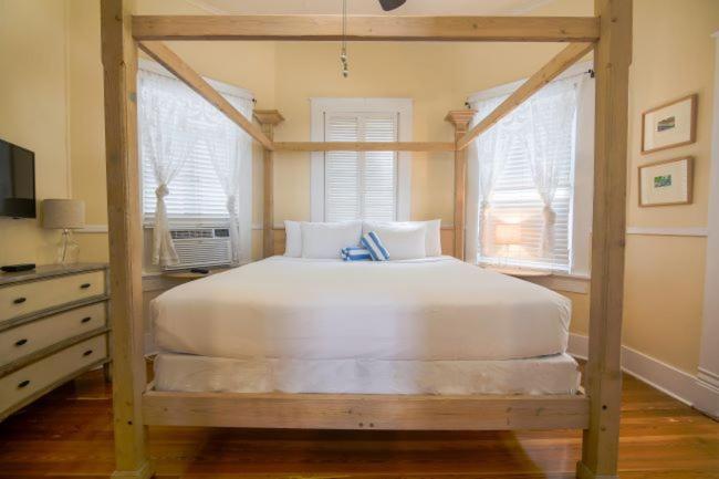 Ambrosia Bed & Breakfast Key West