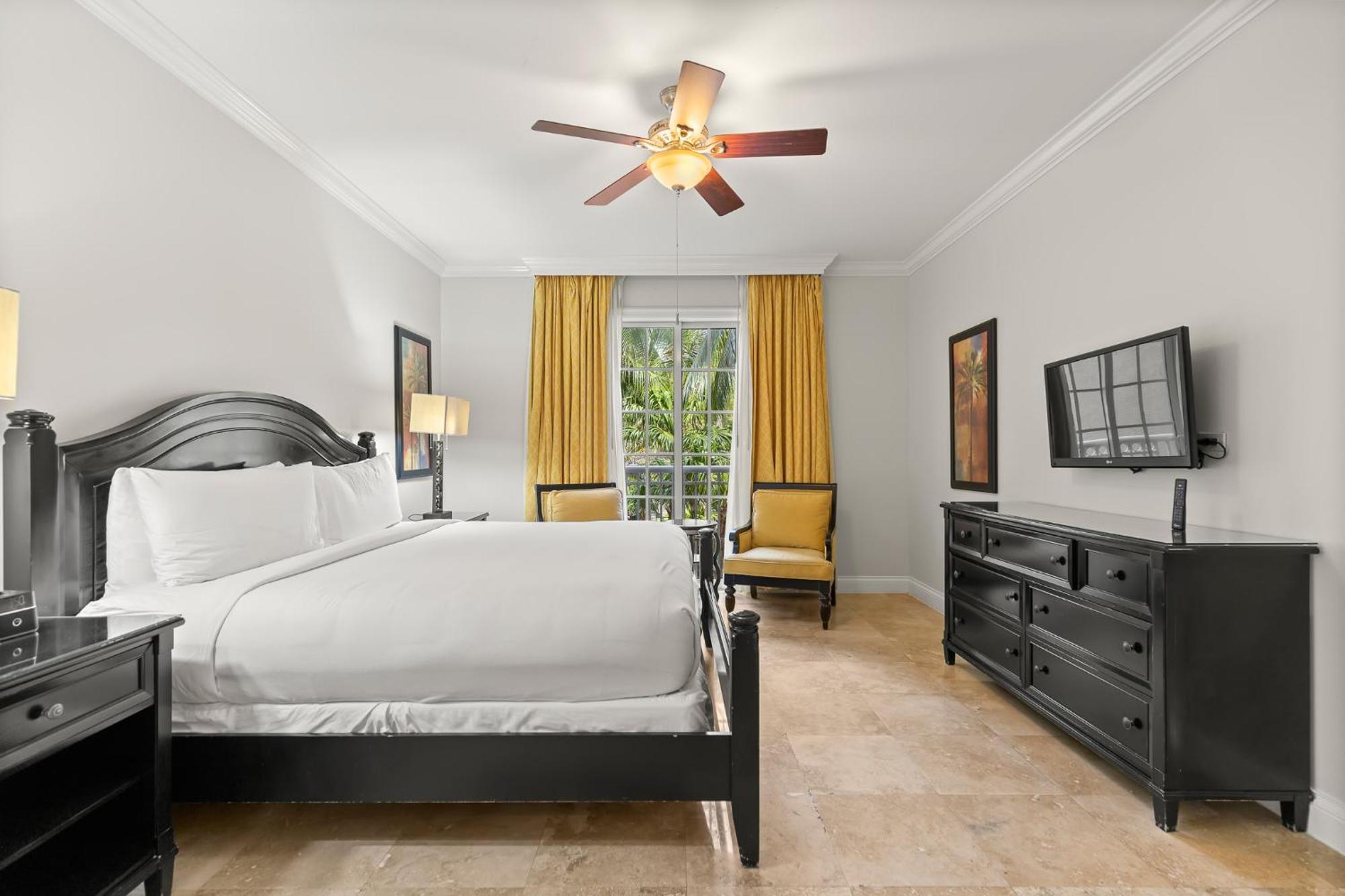 Beachside & Residences 4*