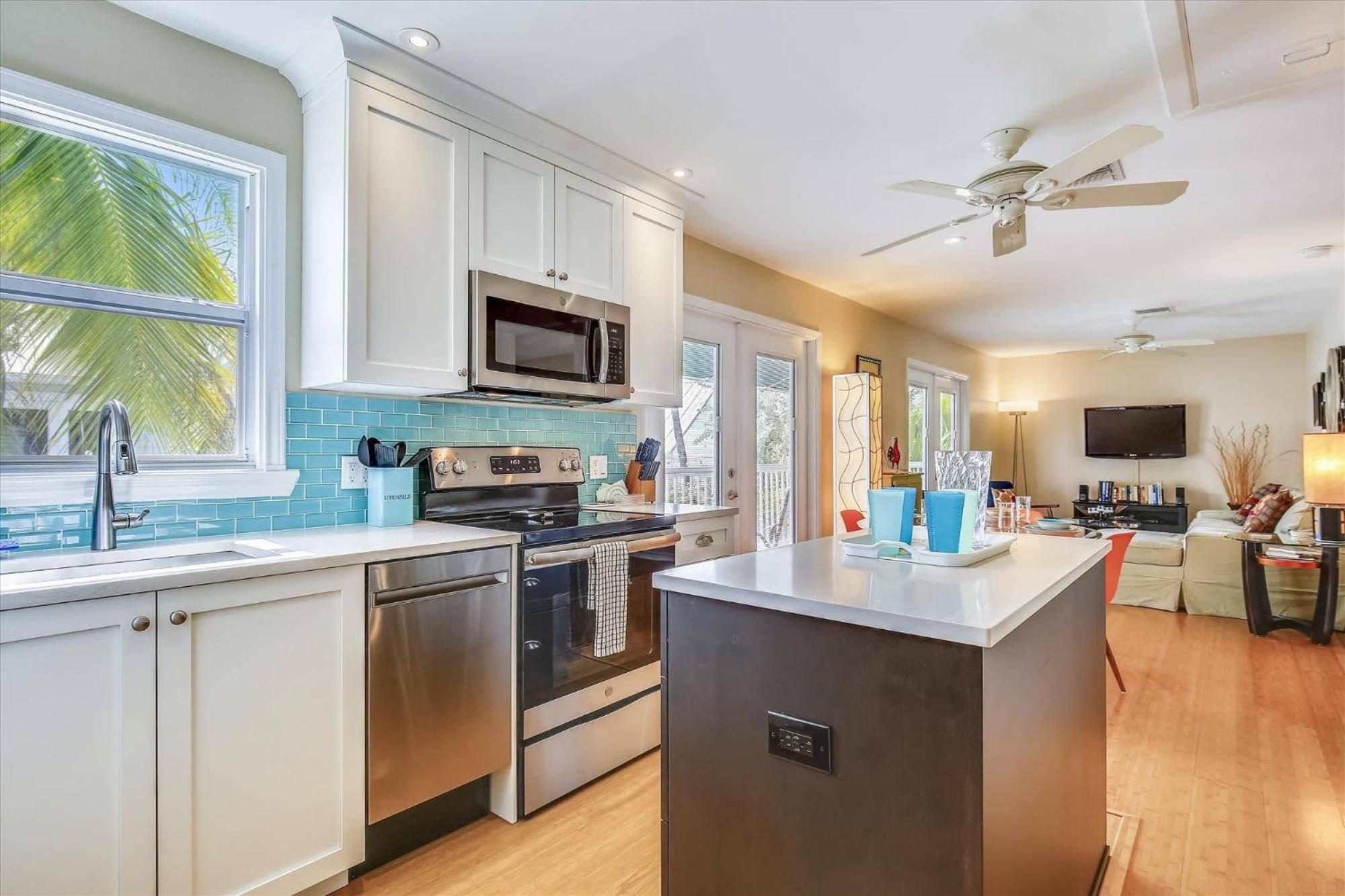 Holiday home Shipyard Treasure By Avantstay Communal Pool Gated Community Great Location Week Long *