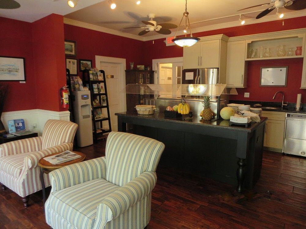 The On Fleming Inn