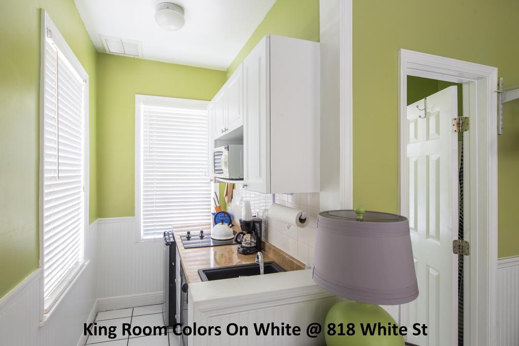 Colors On White Apartment