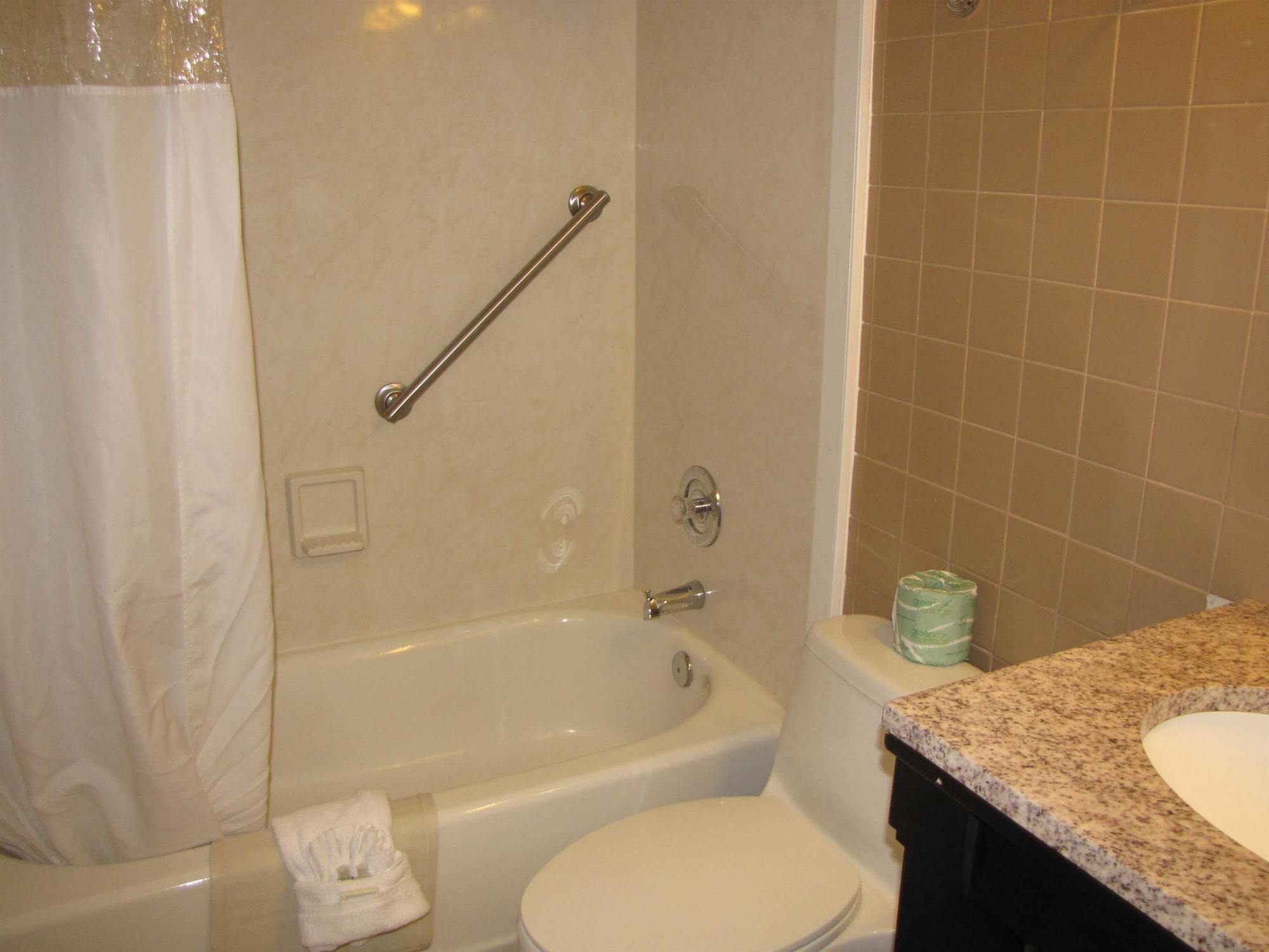 Western Hibiscus 3* Key West