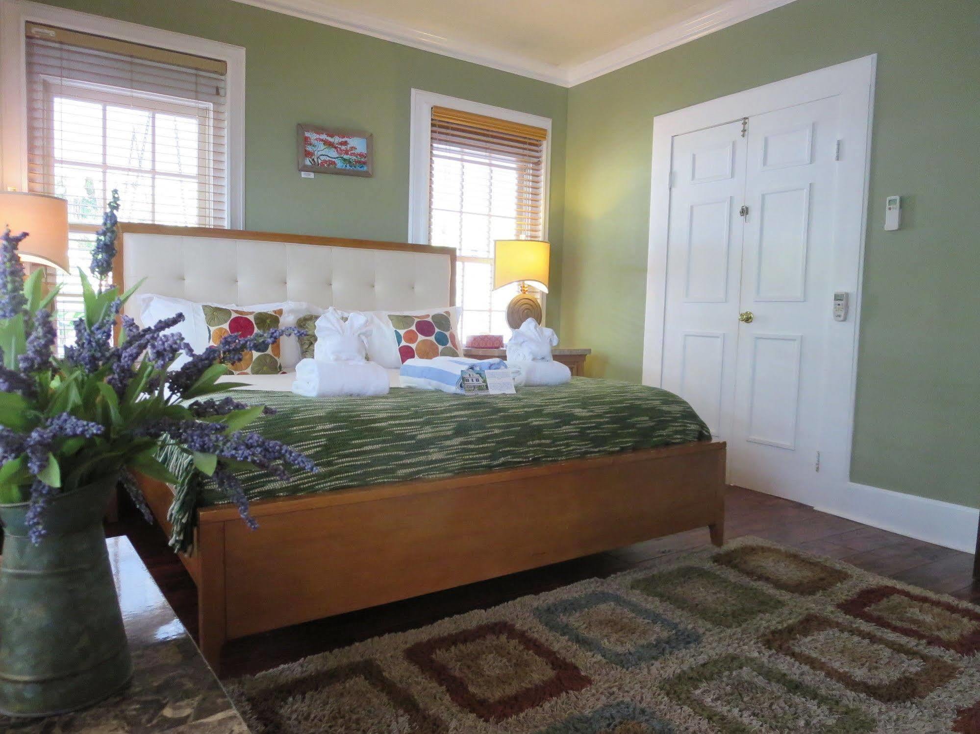 The On Fleming Inn