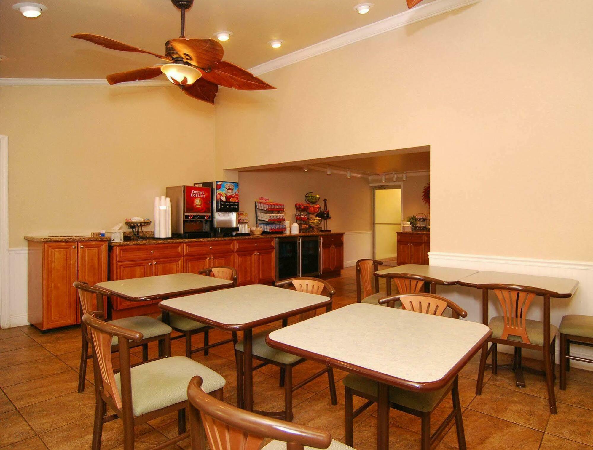 Hotel Hampton Fl 3*