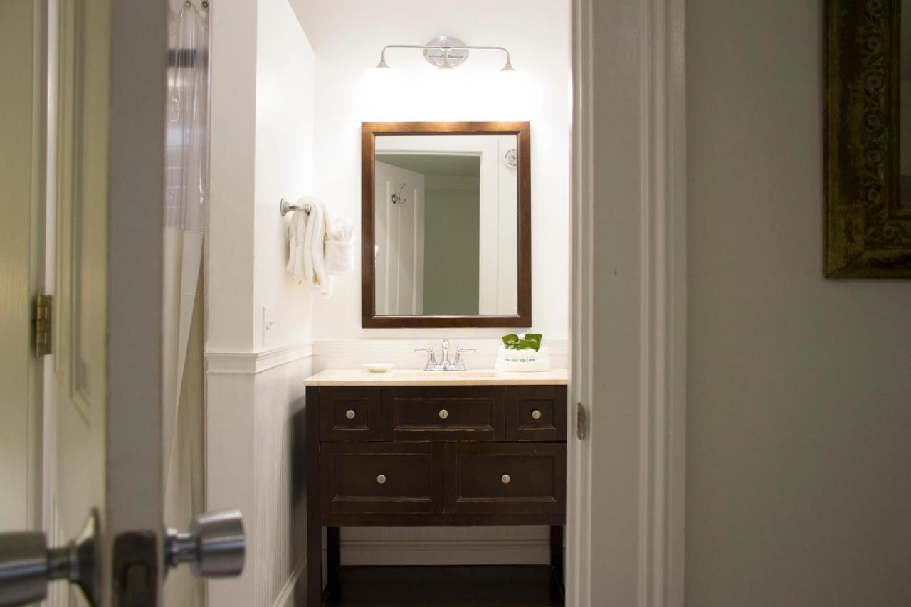 Bed & Breakfast Duval House 3*
