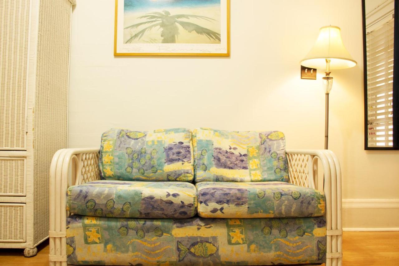 Duval House Bed & Breakfast