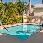 La Pensione Inn - Adult Exclusive