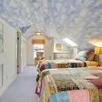 Key Lime Pie By Avantstay Ideal Location W Splash Pool Out Door Dining Month Long Stays Only