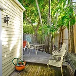 Key Lime Pie By Avantstay Ideal Location W Splash Pool Out Door Dining Month Long Stays Only