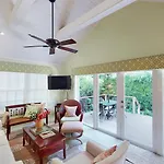 Gumbo Limbo Cottage