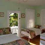 Speakeasy Inn (Adults Only)