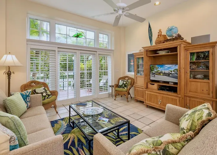 Villa Bahama By Last Key Realty