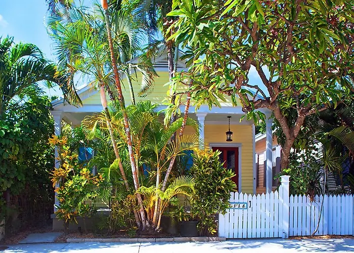 Pineapple Cottage