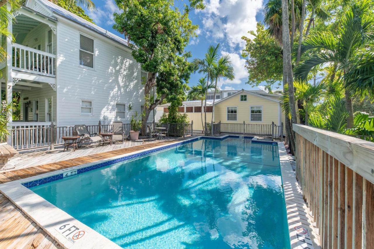 Holiday home *new Listing* Cozy Hideaway In Old Town With A Pool
