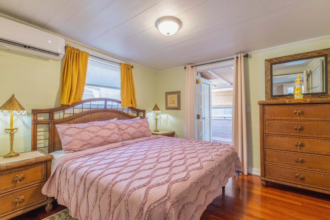 Holiday home *new Listing* Cozy Hideaway In Old Town With A Pool *