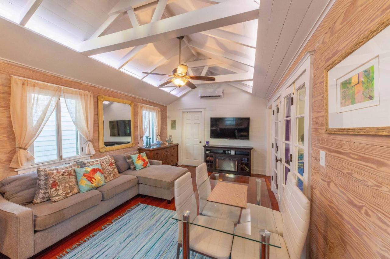 *new Listing* Cozy Hideaway In Old Town With A Pool Key West
