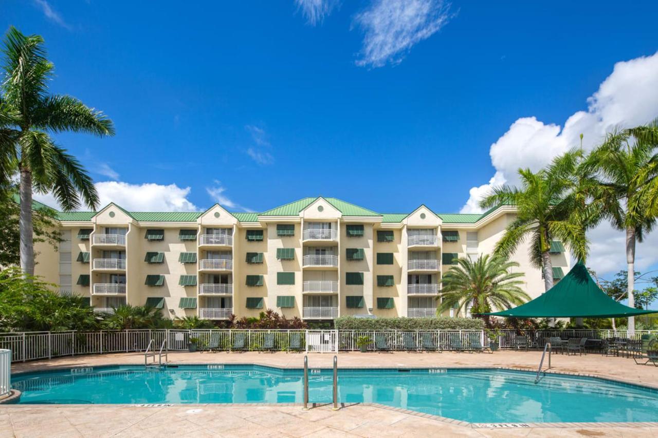 New! Cristbal - Balcony, Parking & Pool! Holiday home
