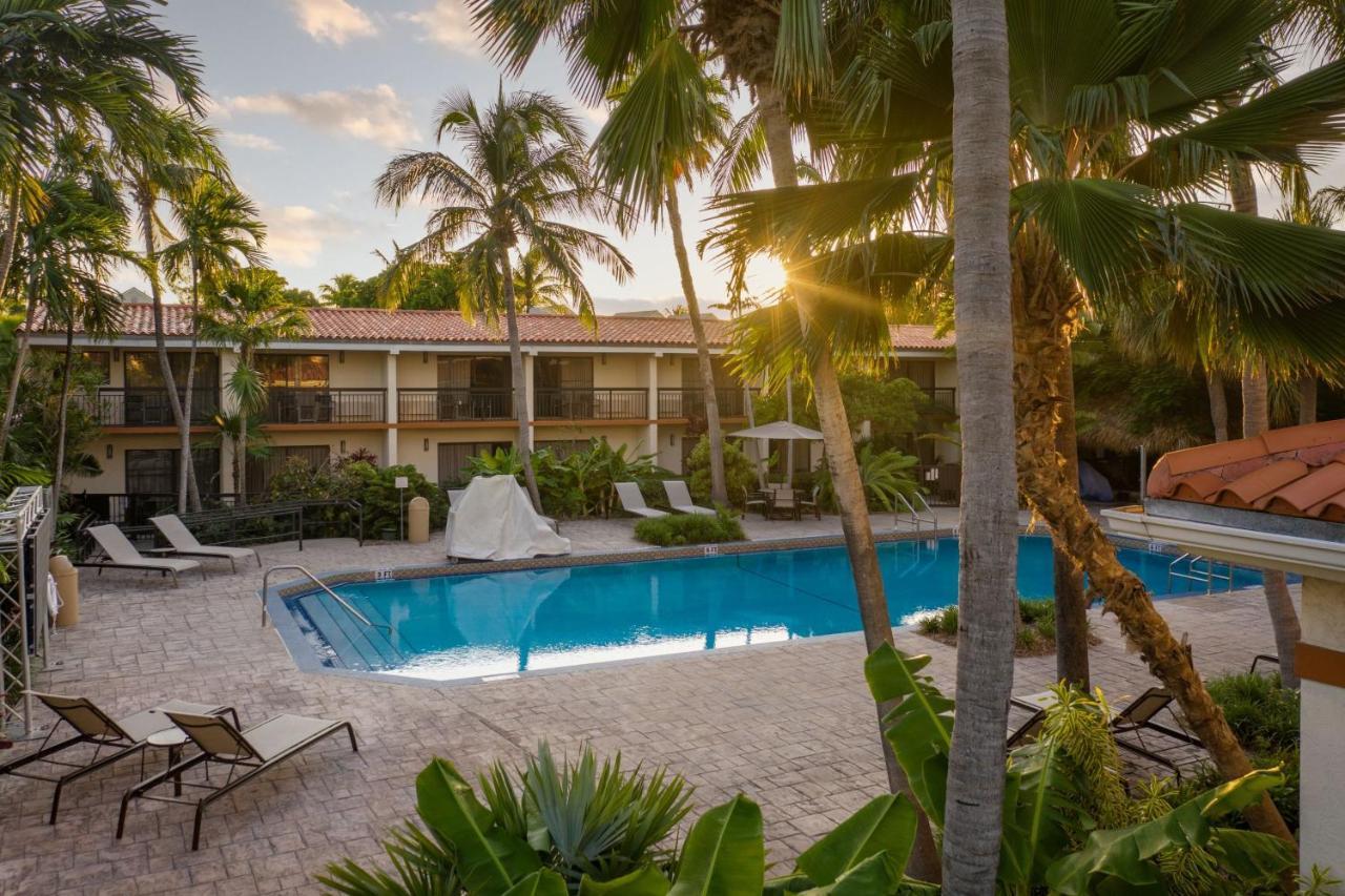 Courtyard By Marriott Waterfront 3*