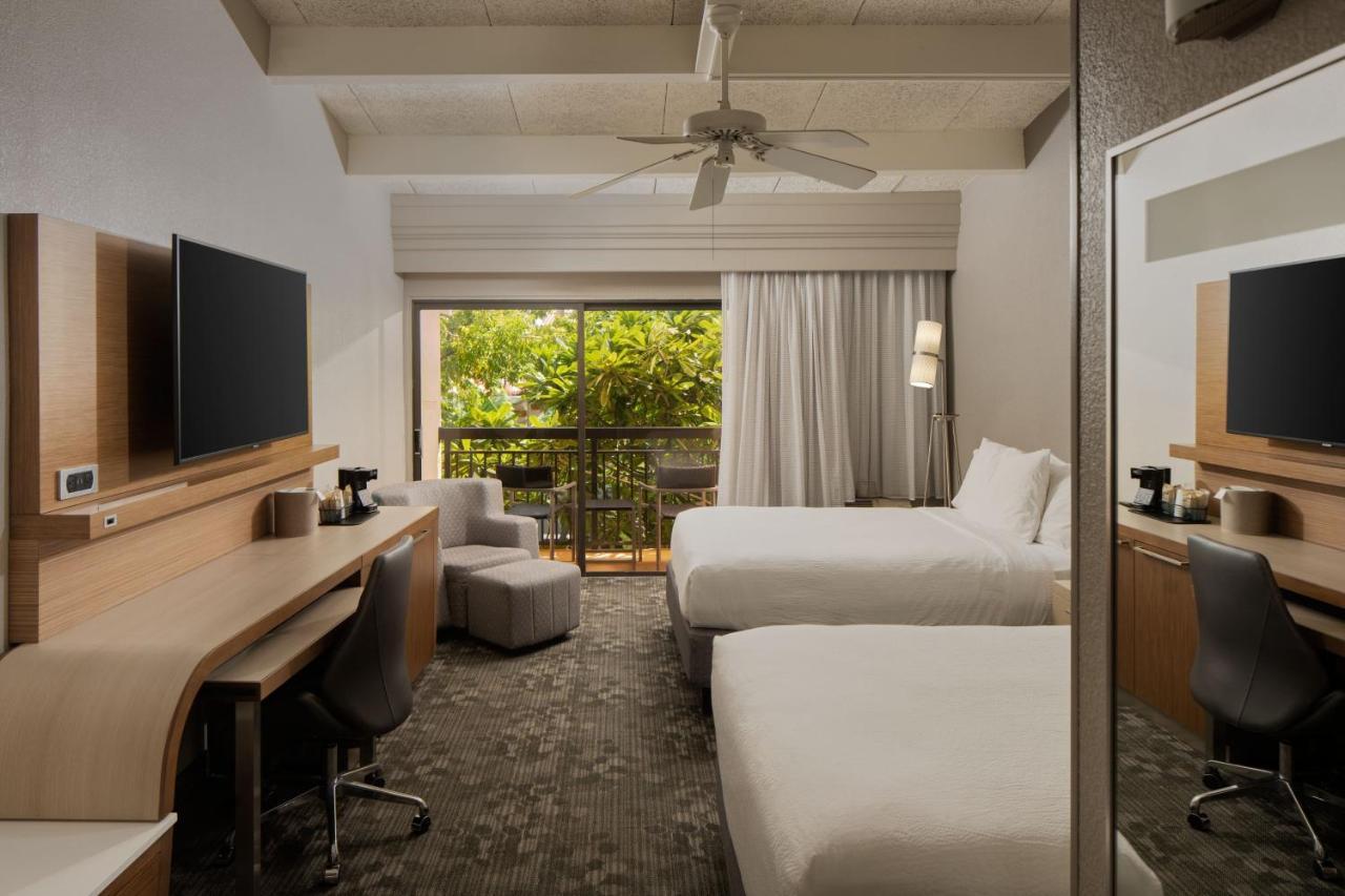 Courtyard By Marriott Waterfront 3*