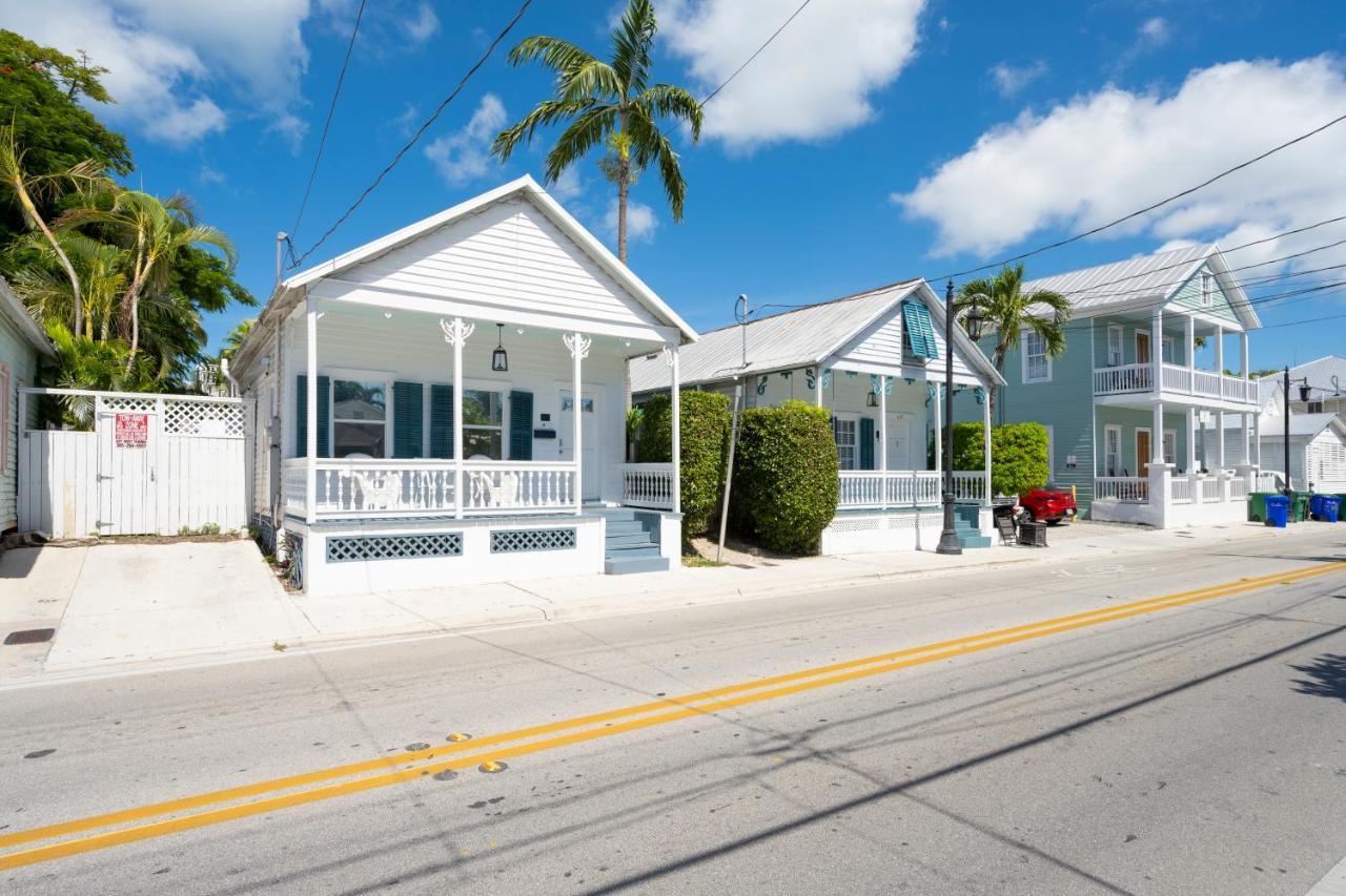 Crawl To Duval W/ Hot Tub Holiday home Key West