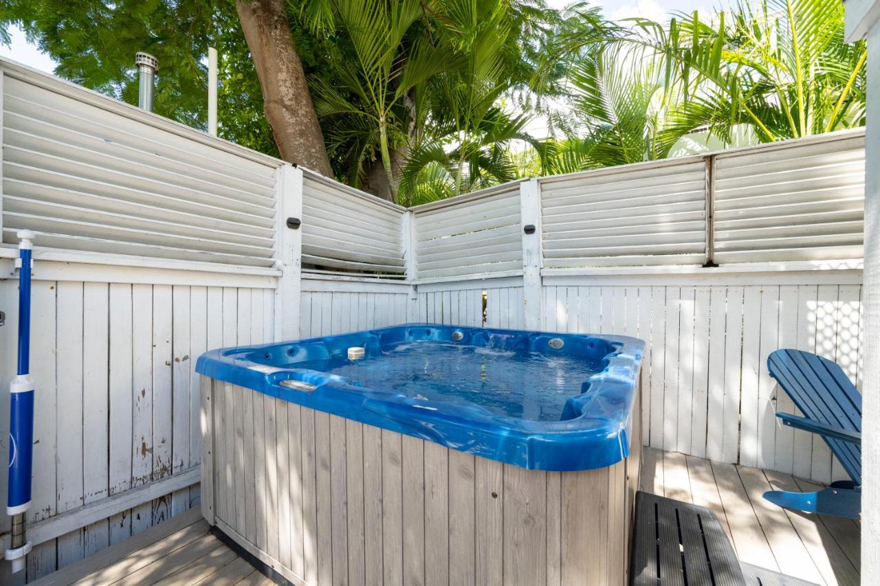 Crawl To Duval W/ Hot Tub Holiday home *