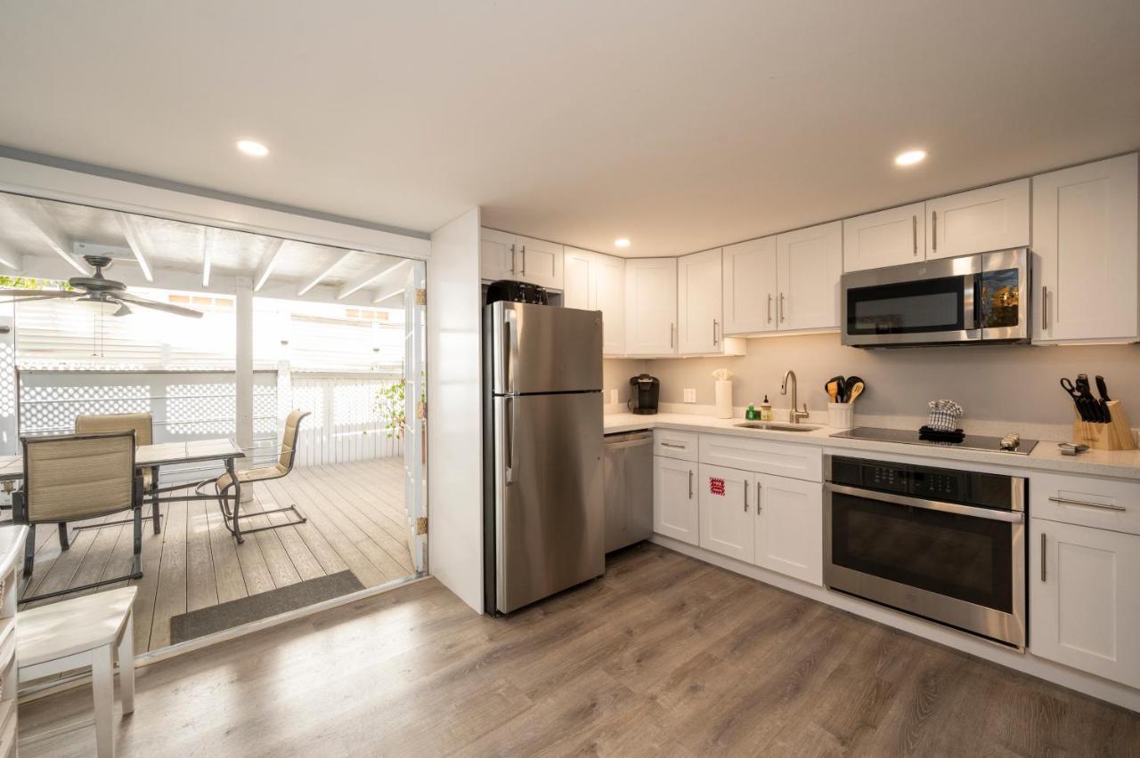 Crawl To Duval W/ Hot Tub Holiday home Key West