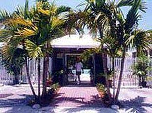 Alexander Palms Court 2*