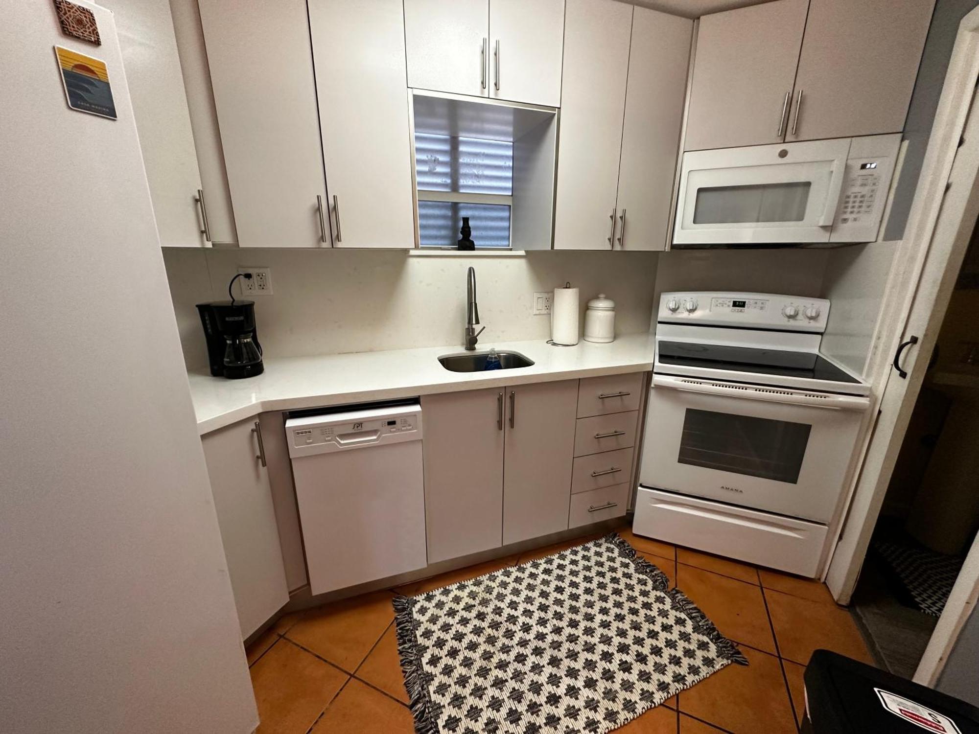 Apartment In Stock Island Key West