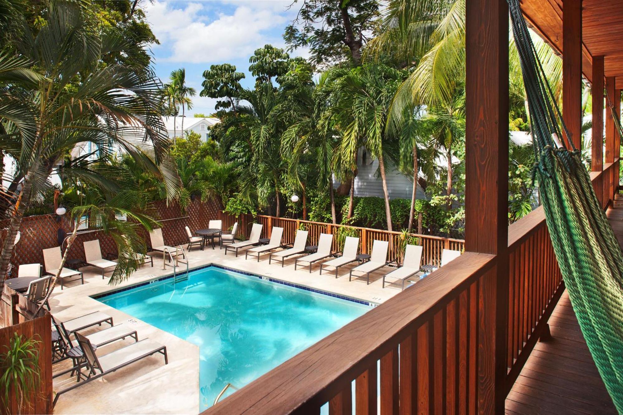 Island House Hotel