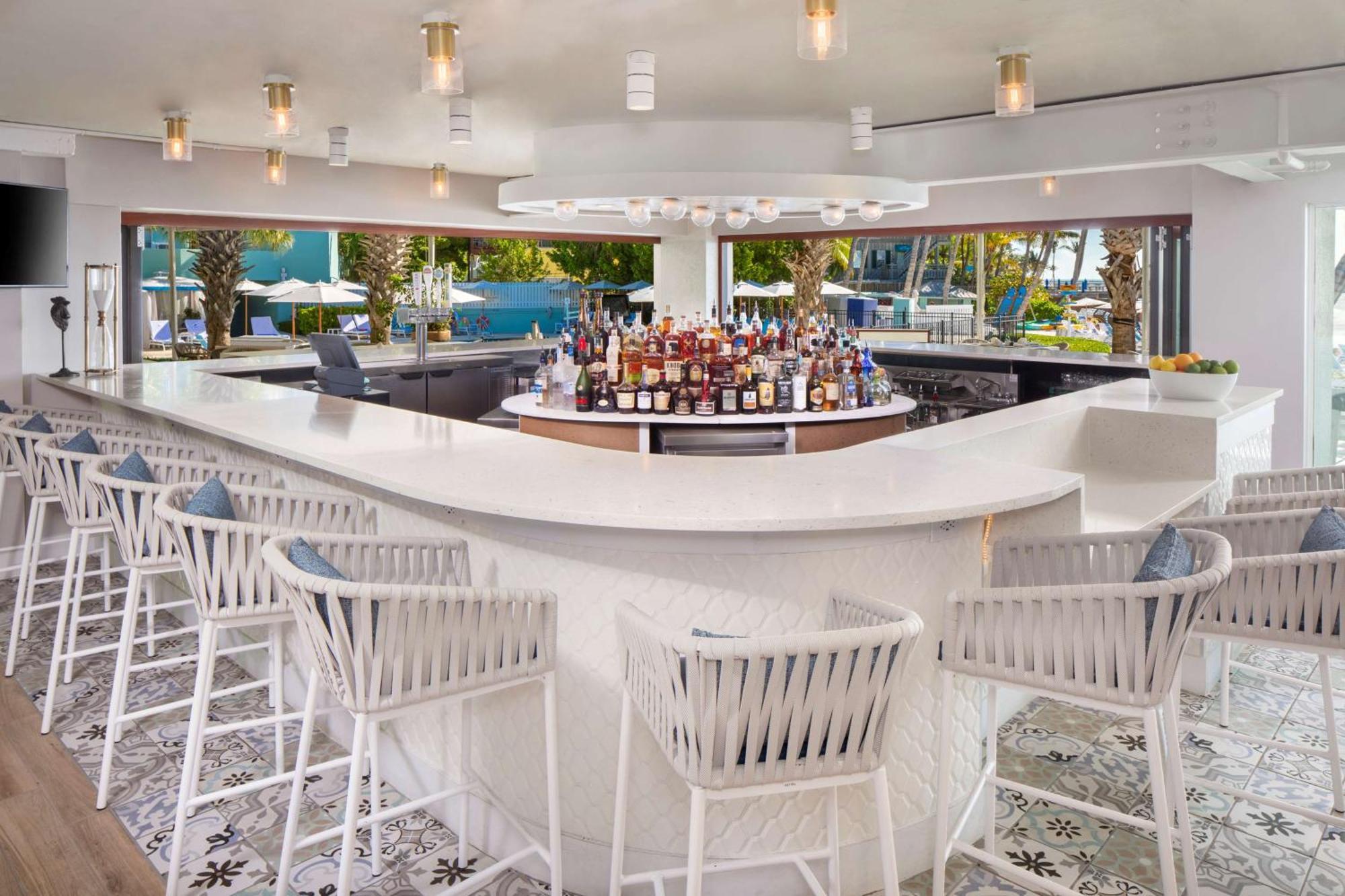 Resort The Reach Key West, Curio Collection By Hilton 4*