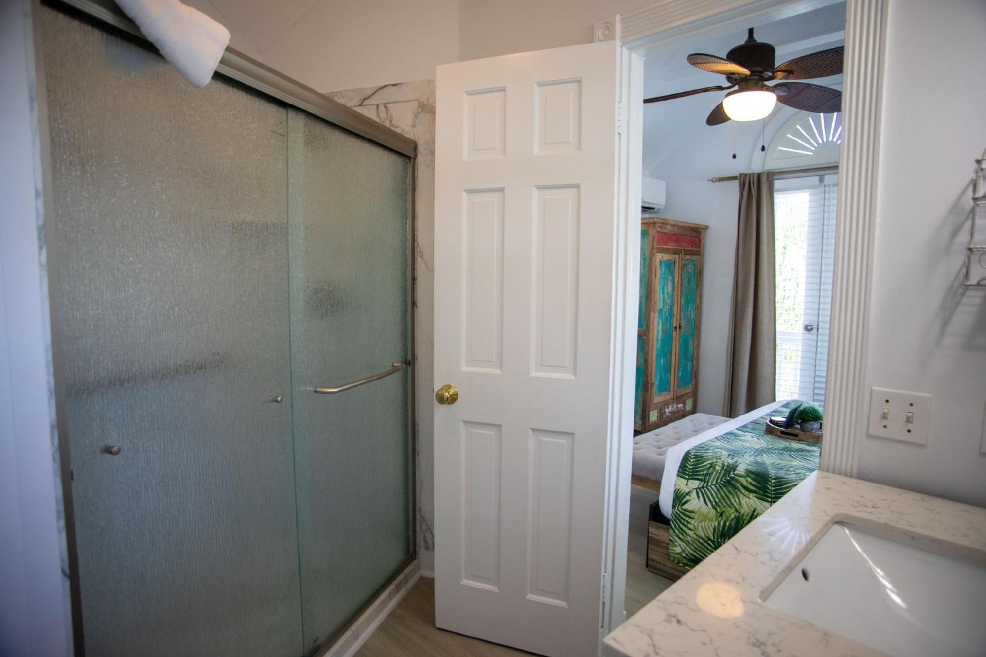 Andrews & Garden Bed & Breakfast 3*