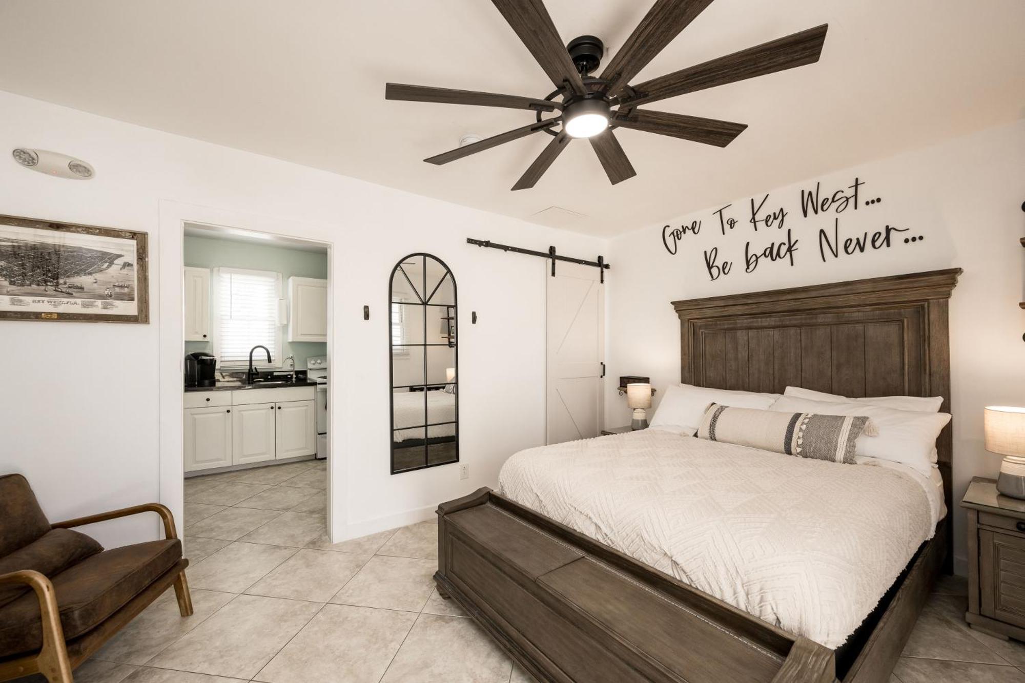 The Cozy Little * Key West