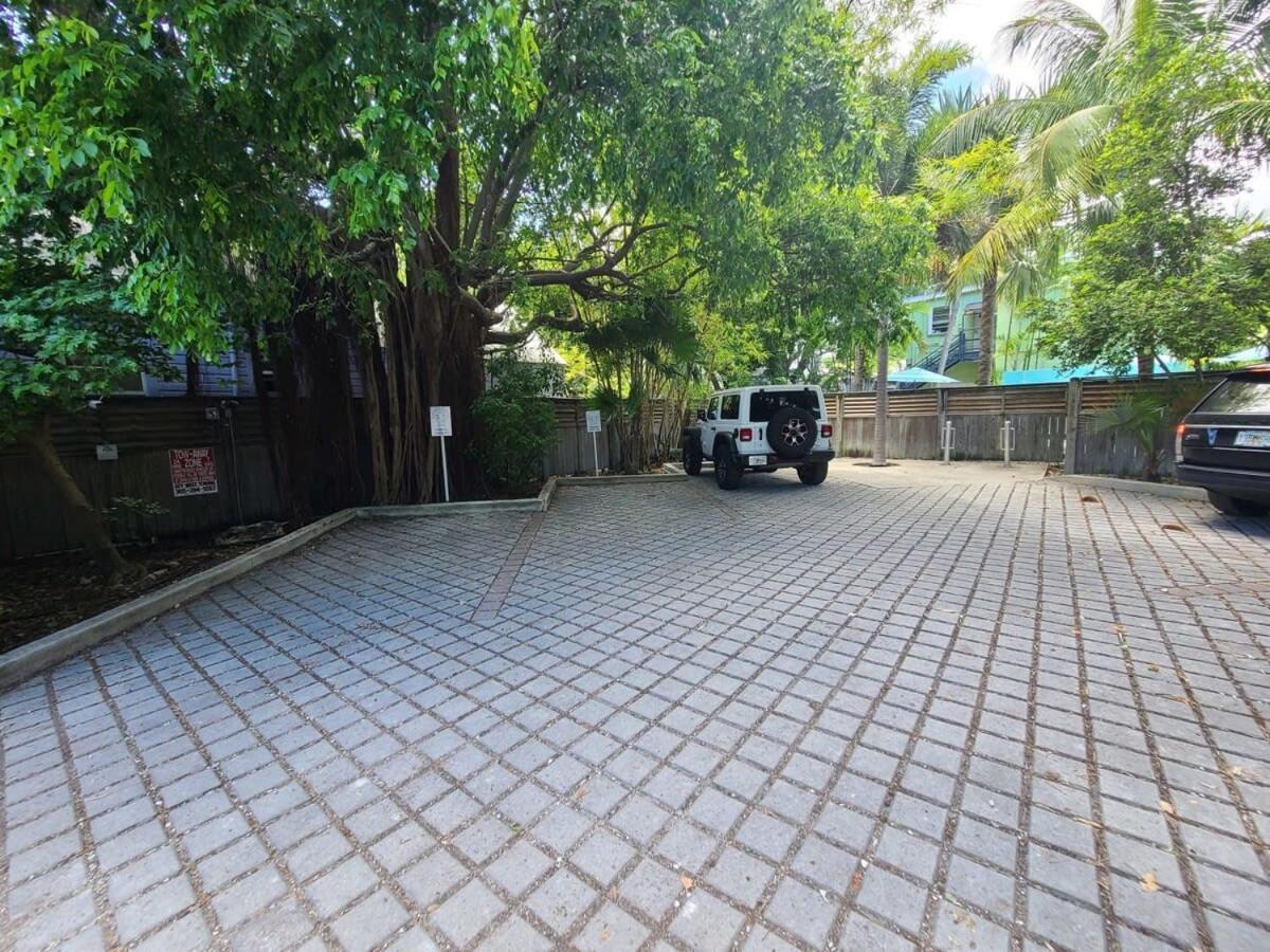 Duval Street W Parking And Heated Pool Key West