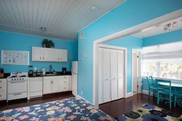 Apartment Four On Duval Street W Parking And Pool *