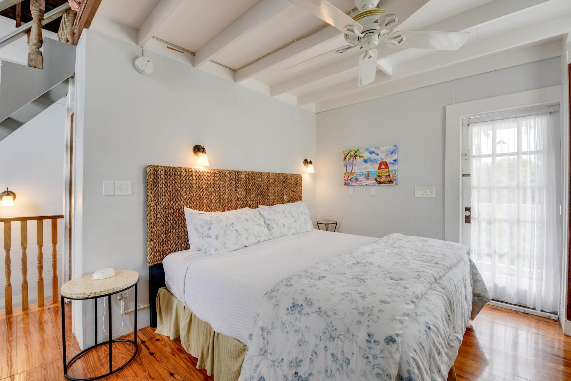 Apartment New Coastal Rose - Bright Loft With High Ceilings