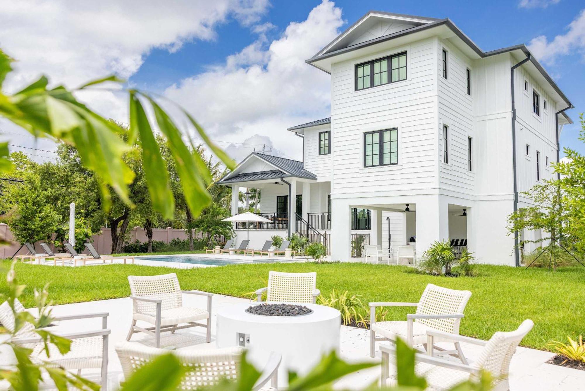 Brand New Build Larkshine House - Pool * Key West