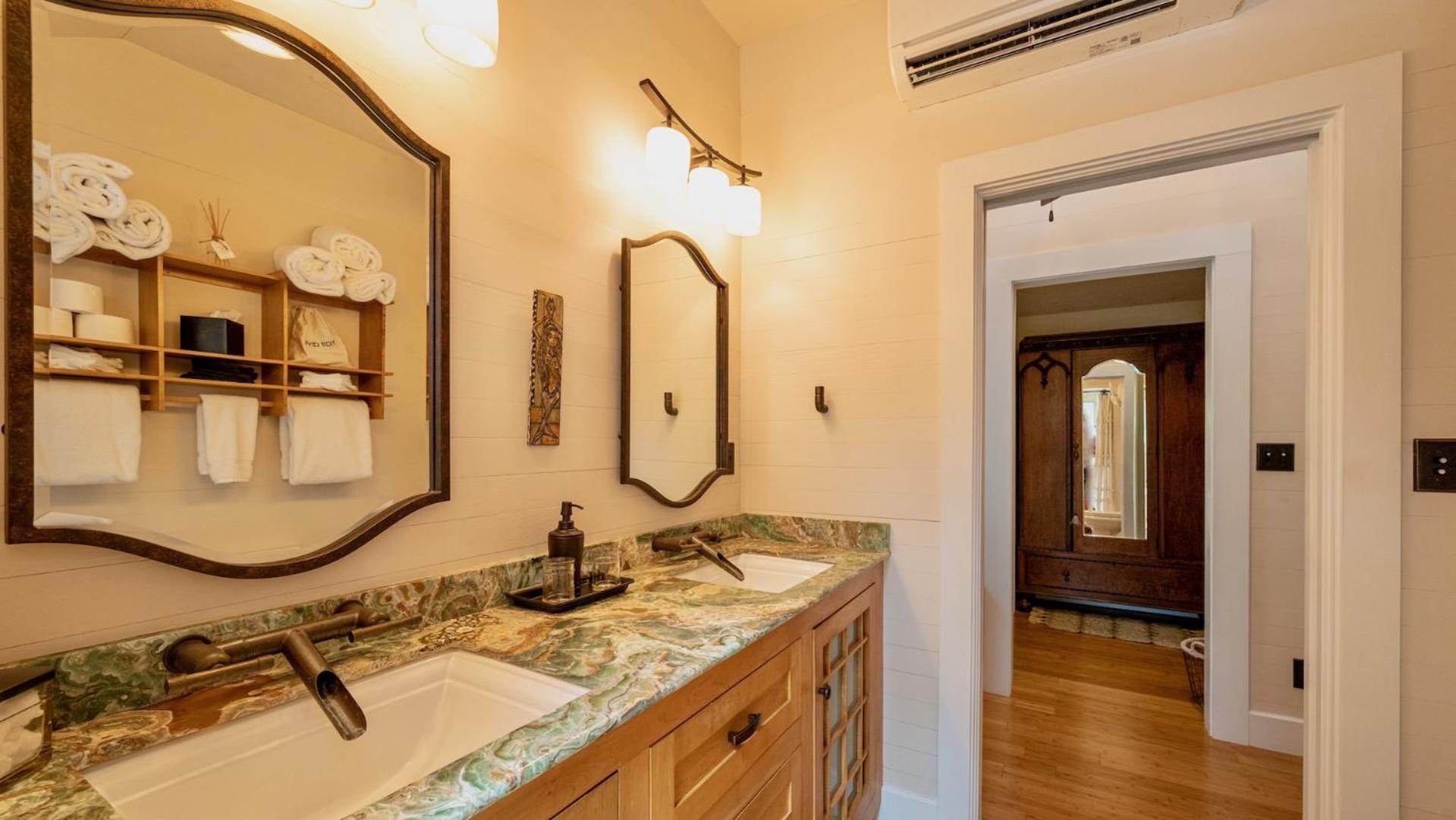 Angelas Eclectic Gallery By Last Key Realty * Key West