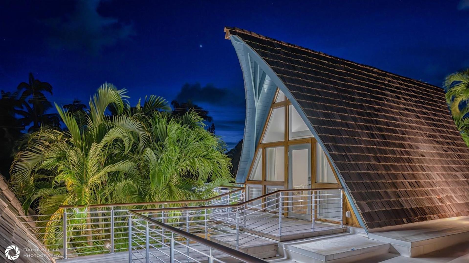 Holiday home The Polynesian House Bylast Key Realty *