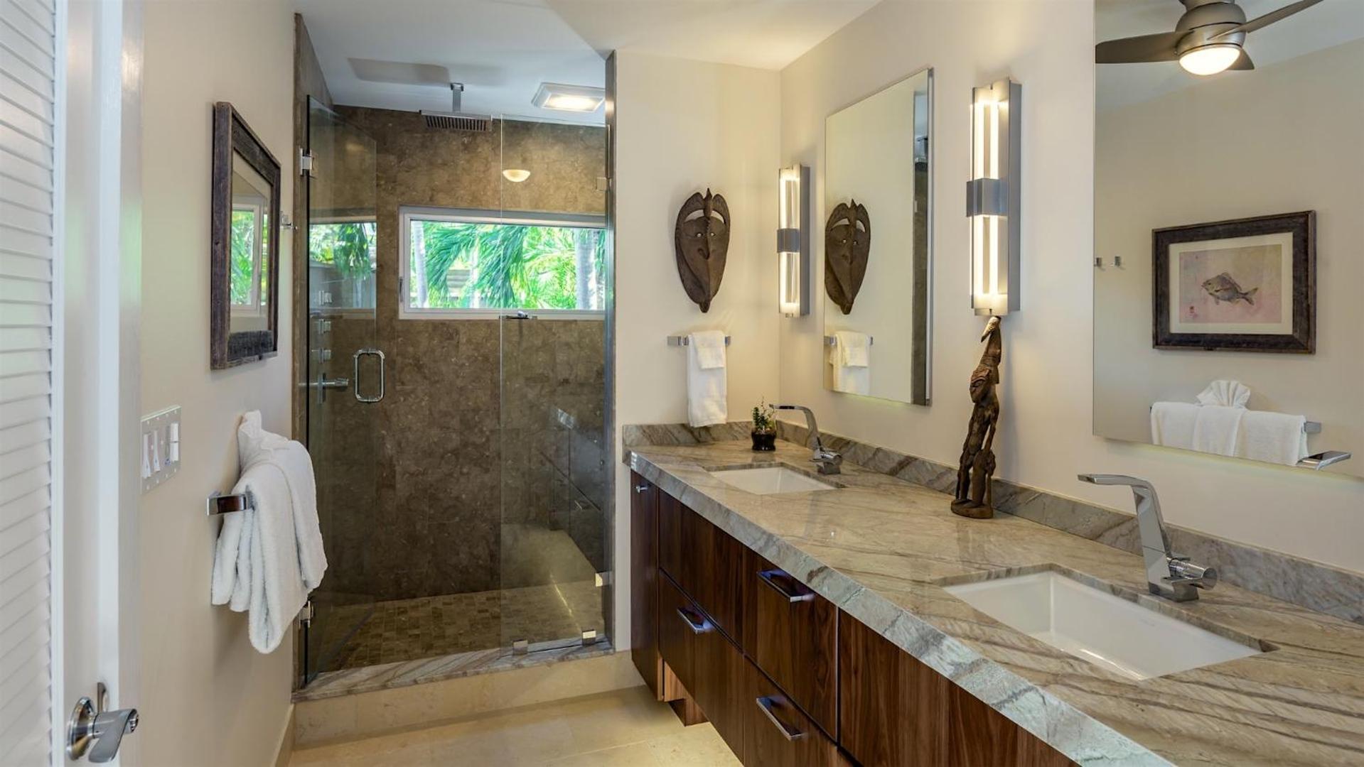 The Polynesian House Bylast Key Realty Holiday home