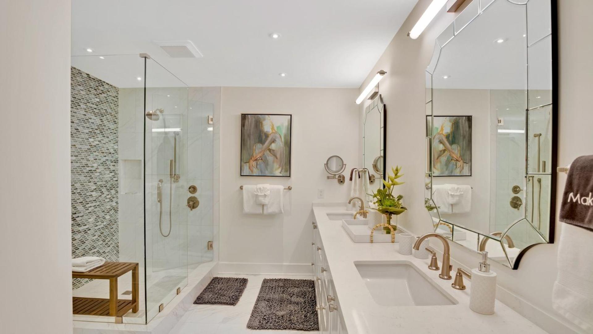 Apartment Modern Majesty By Last Key Realty