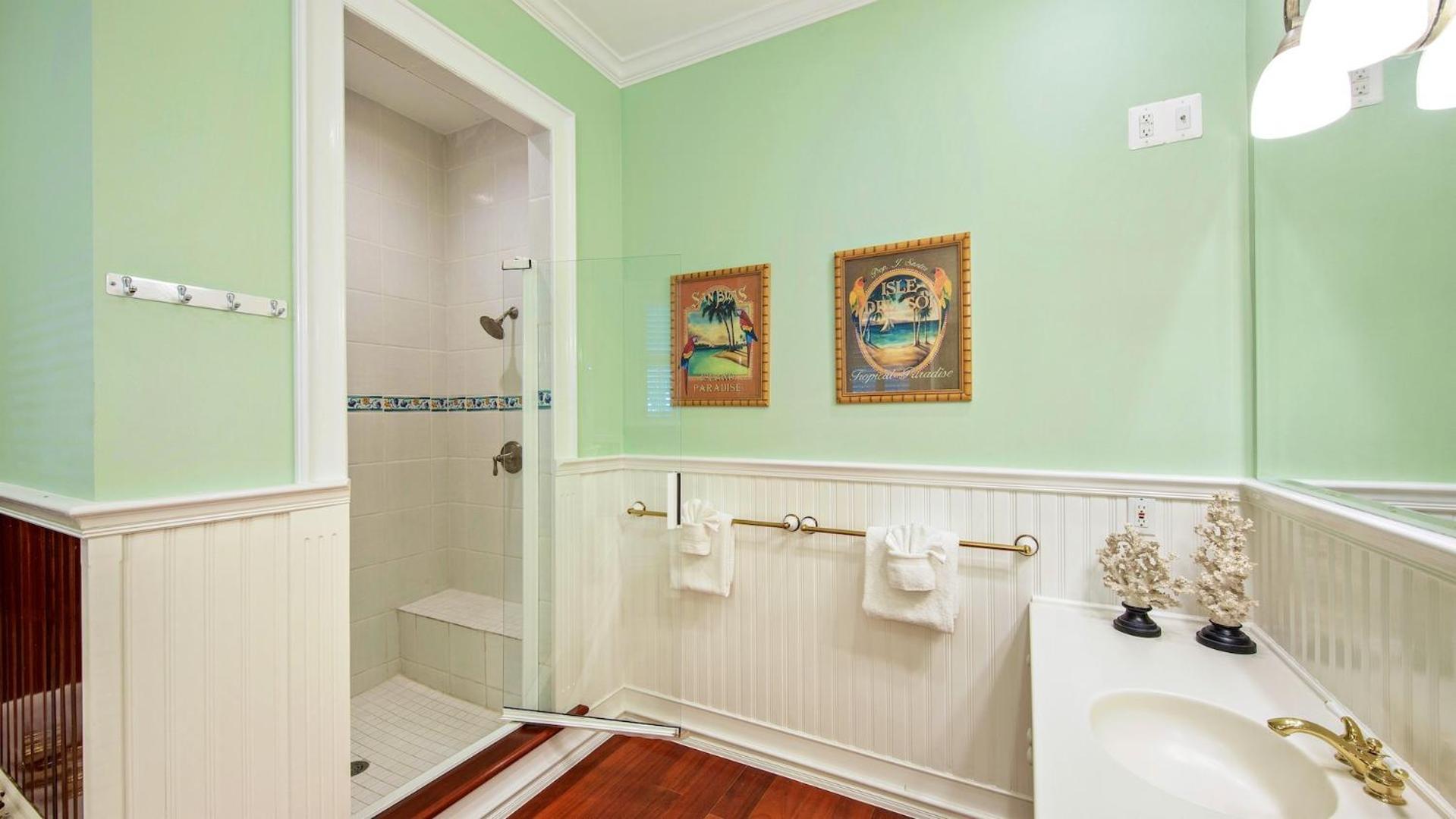 Noonas Mansion By Last Key Realty