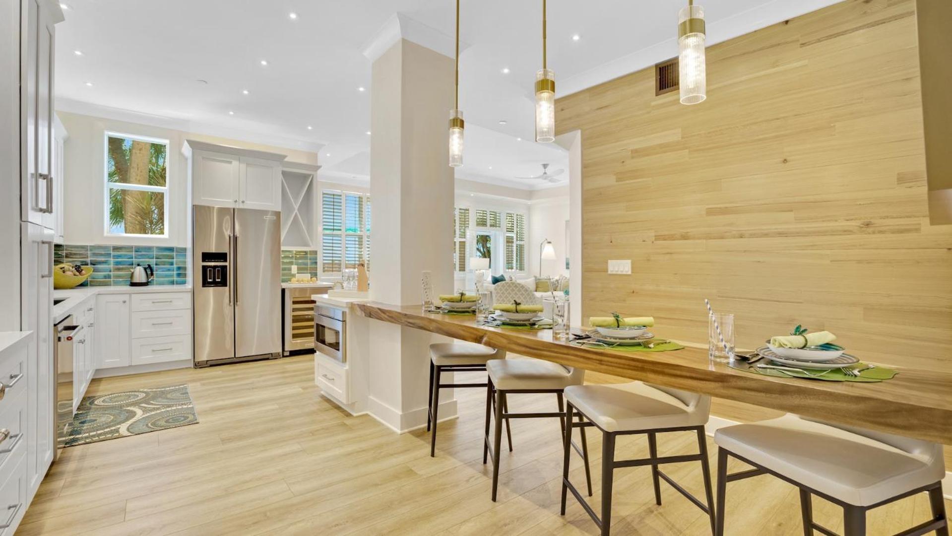 Apartment Modern Majesty By Last Key Realty *