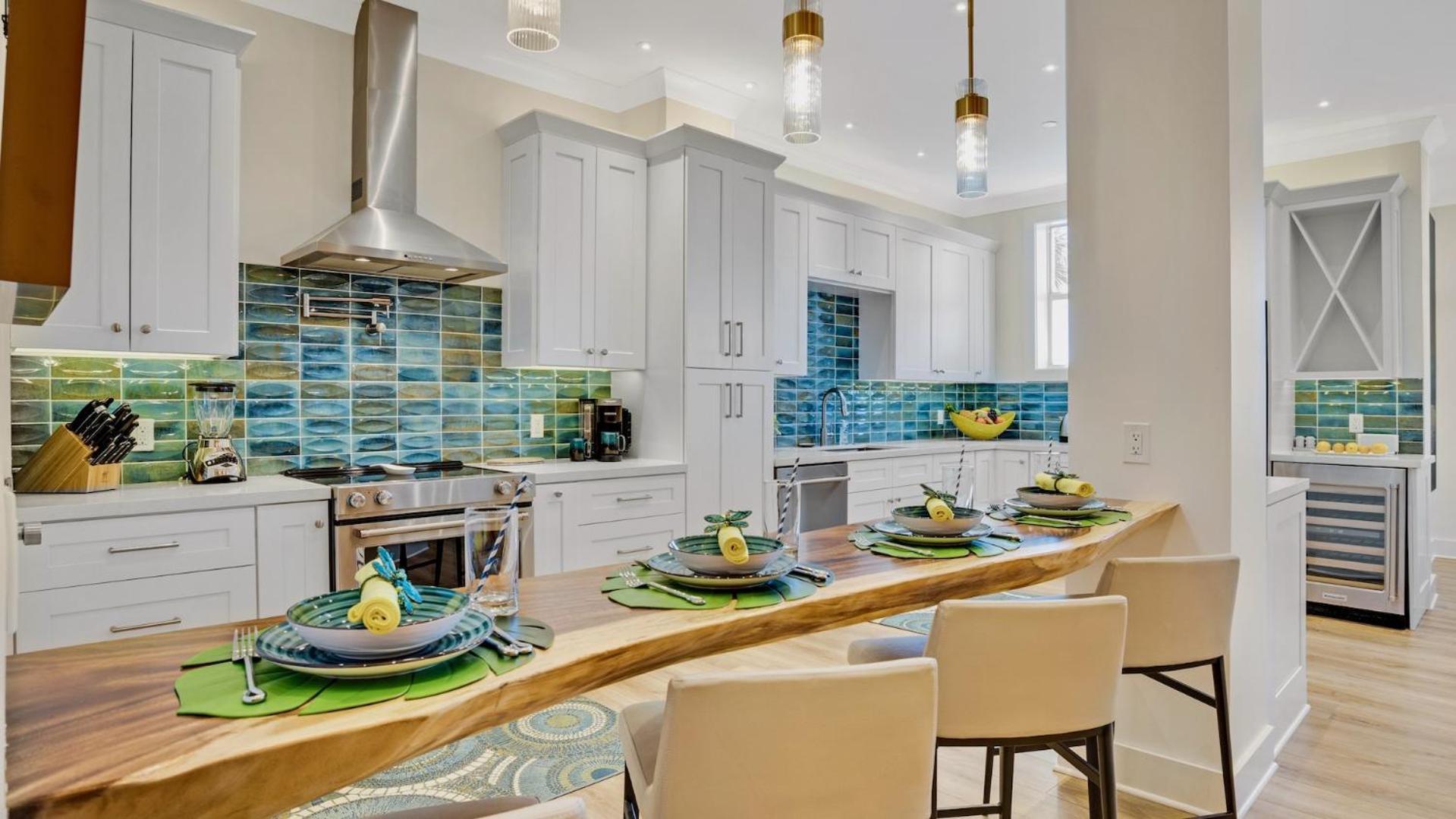 Modern Majesty By Last Key Realty Apartment *