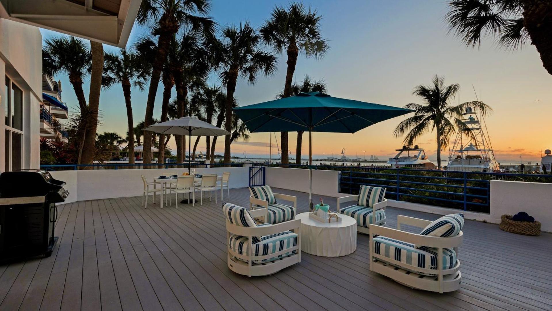 Modern Majesty By Last Key Realty Apartment