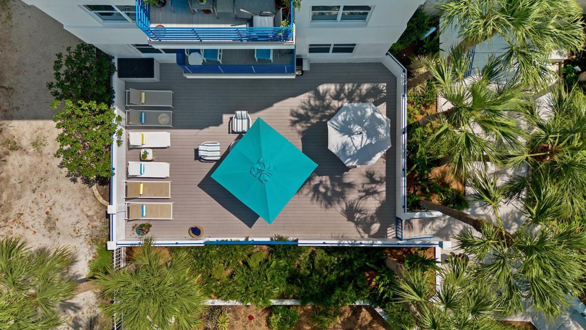 Apartment Modern Majesty By Last Key Realty
