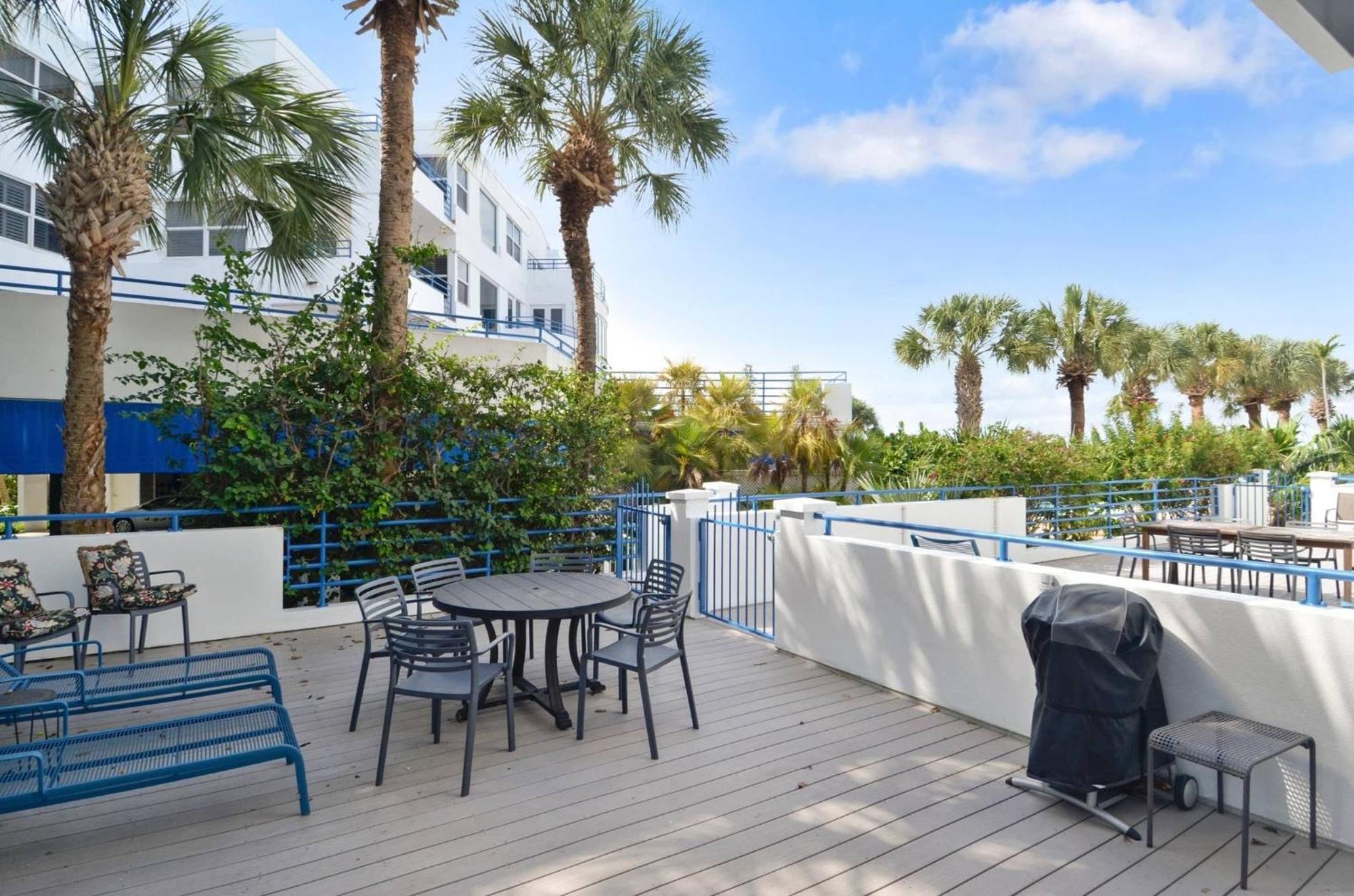 Trumans Hideaway By Avantstay Great Location W Patio Outdoor Dining Bbq Shared Pool Week Long Holiday home Key West
