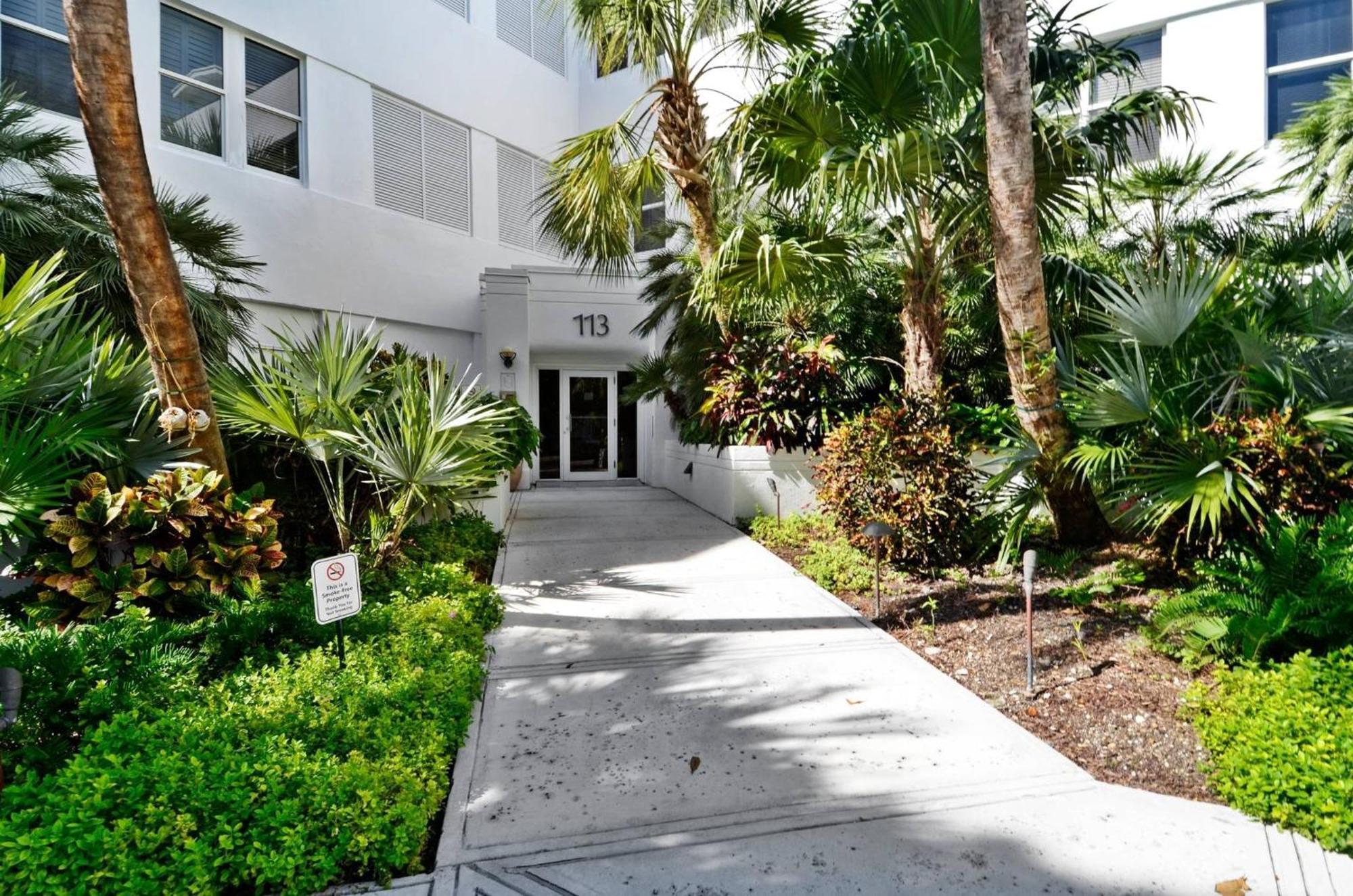 Trumans Hideaway By Avantstay Great Location W Patio Outdoor Dining Bbq Shared Pool Week Long Holiday home Key West
