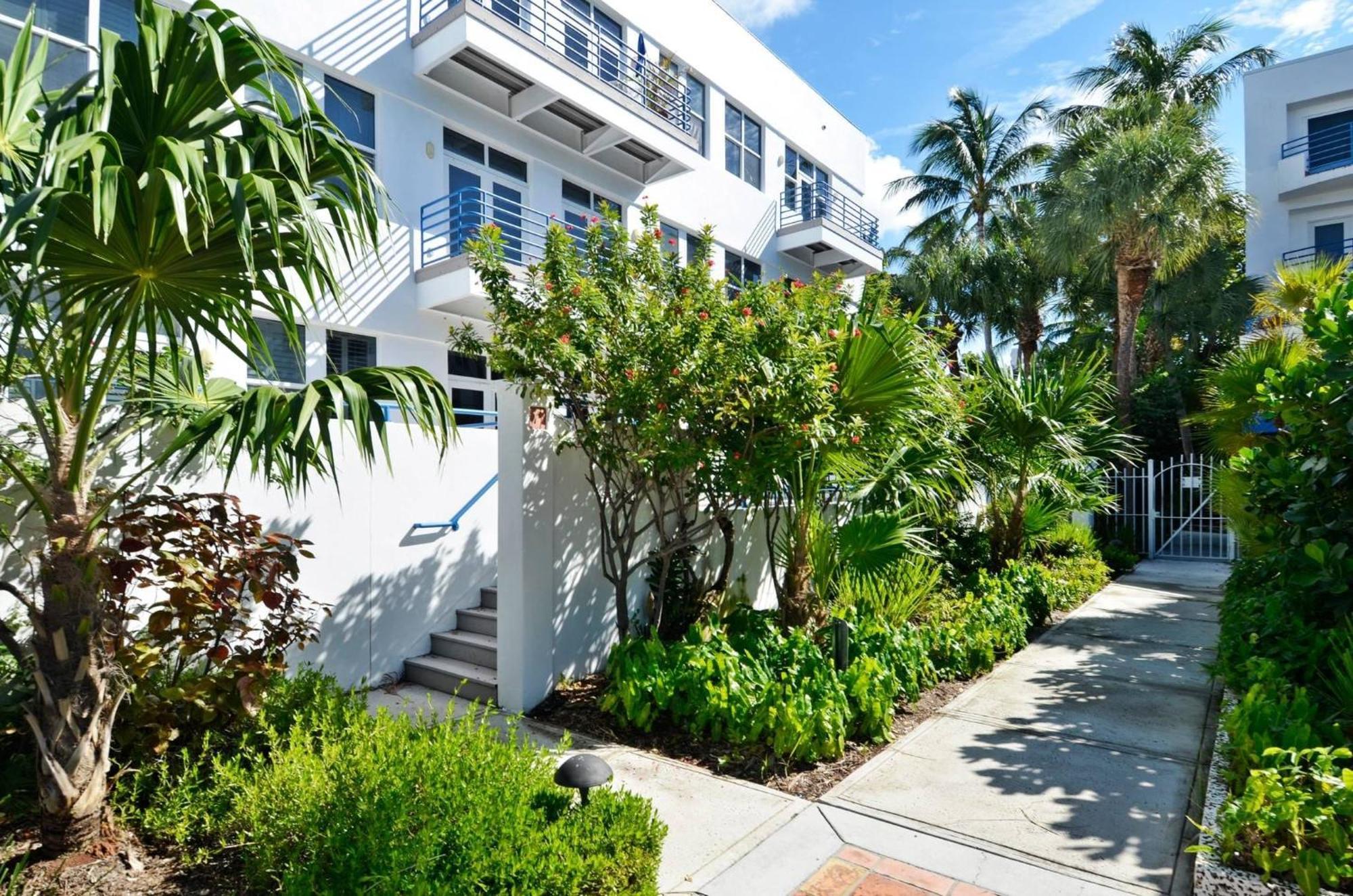 Holiday home Trumans Hideaway By Avantstay Great Location W Patio Outdoor Dining Bbq Shared Pool Week Long